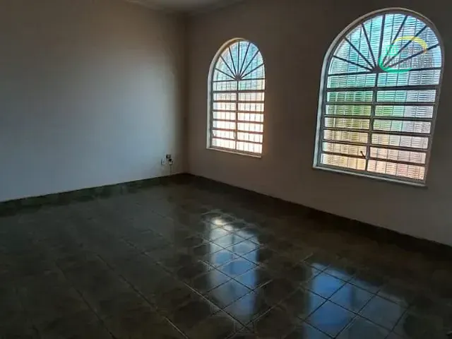 Casa com 500m² 3 quartos e 3 banheiros, à venda, no bairro Vila Carlito em Campinas