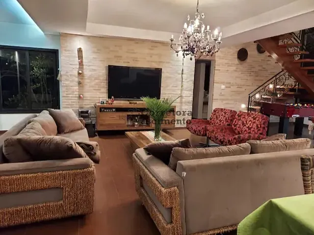 Casa com 5720m² 6 quartos e 7 banheiros, à venda, no bairro Chácaras Condomínio Recanto Pássaros II em Jacareí