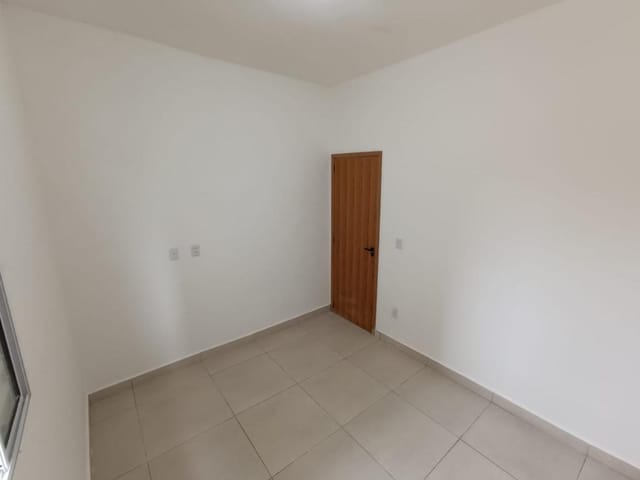 Casa com 147m² 2 quartos e 2 banheiros, à venda, no bairro Abaete em Taubaté