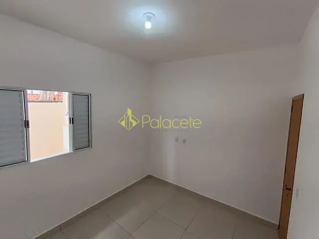 Casa com 147m² 2 quartos e 2 banheiros, à venda, no bairro Abaete em Taubaté