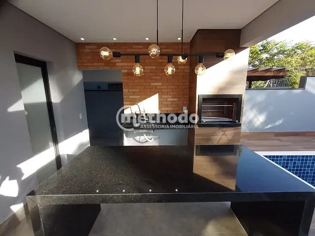 Casa com 309m² 3 quartos e 5 banheiros, à venda, no bairro Santa Cruz em Valinhos
