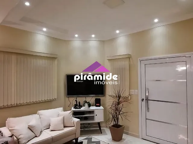 Casa com 360m² 4 quartos e 3 banheiros, à venda, no bairro Jardim Britânia em Caraguatatuba