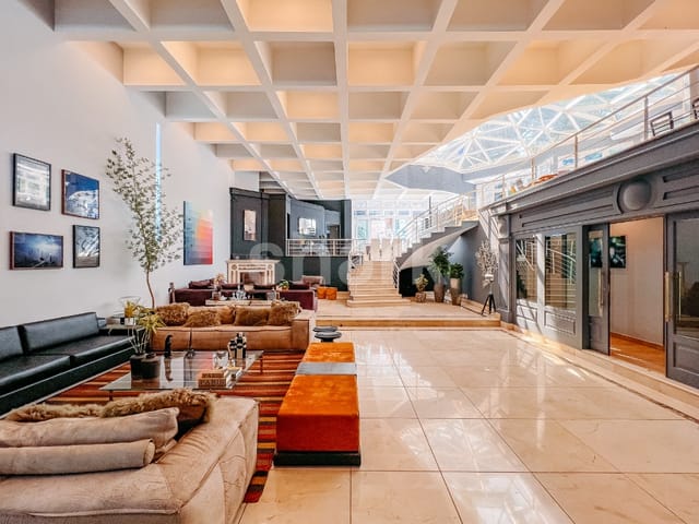 Casa com 950m² 6 quartos e 9 banheiros, à venda, no bairro Alphaville em Santana de Parnaíba