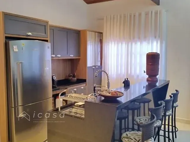 Casa com 5400m² 2 quartos e 3 banheiros, à venda, no bairro Vitória Régia em Atibaia