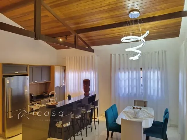 Casa com 5400m² 2 quartos e 3 banheiros, à venda, no bairro Vitória Régia em Atibaia