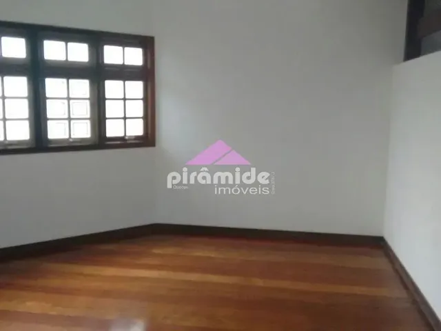 Casa com 450m² 4 quartos e 4 banheiros, para alugar, no bairro Condomínio Esplanada do Sol em São José Dos Campos