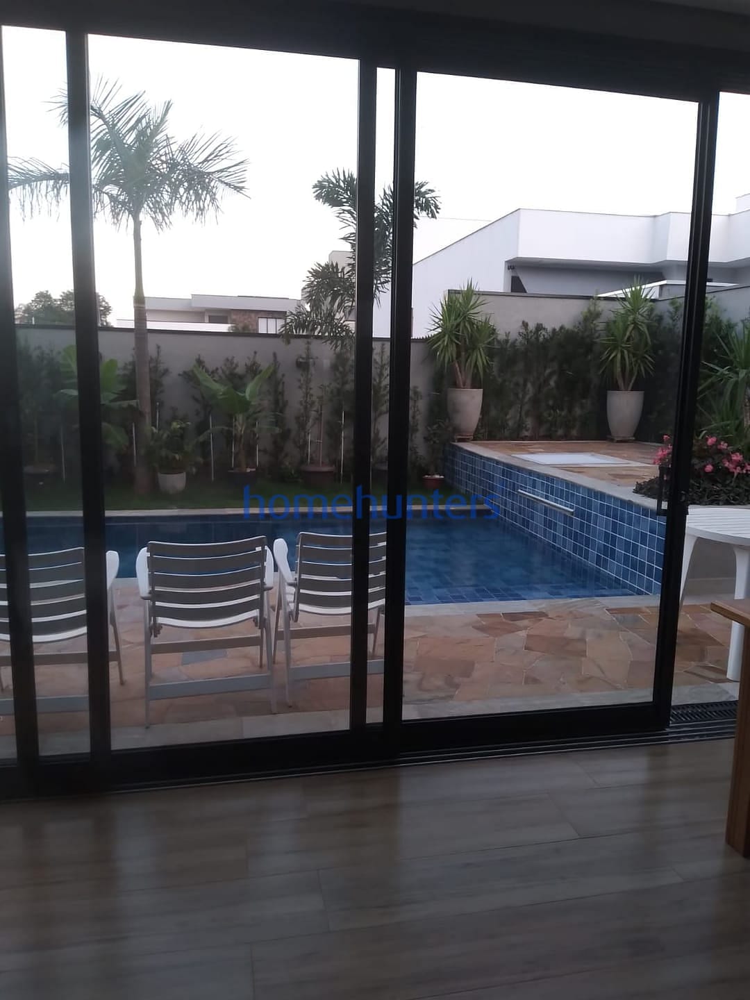 Casa à venda com 3 quartos, 242m² - Foto 17