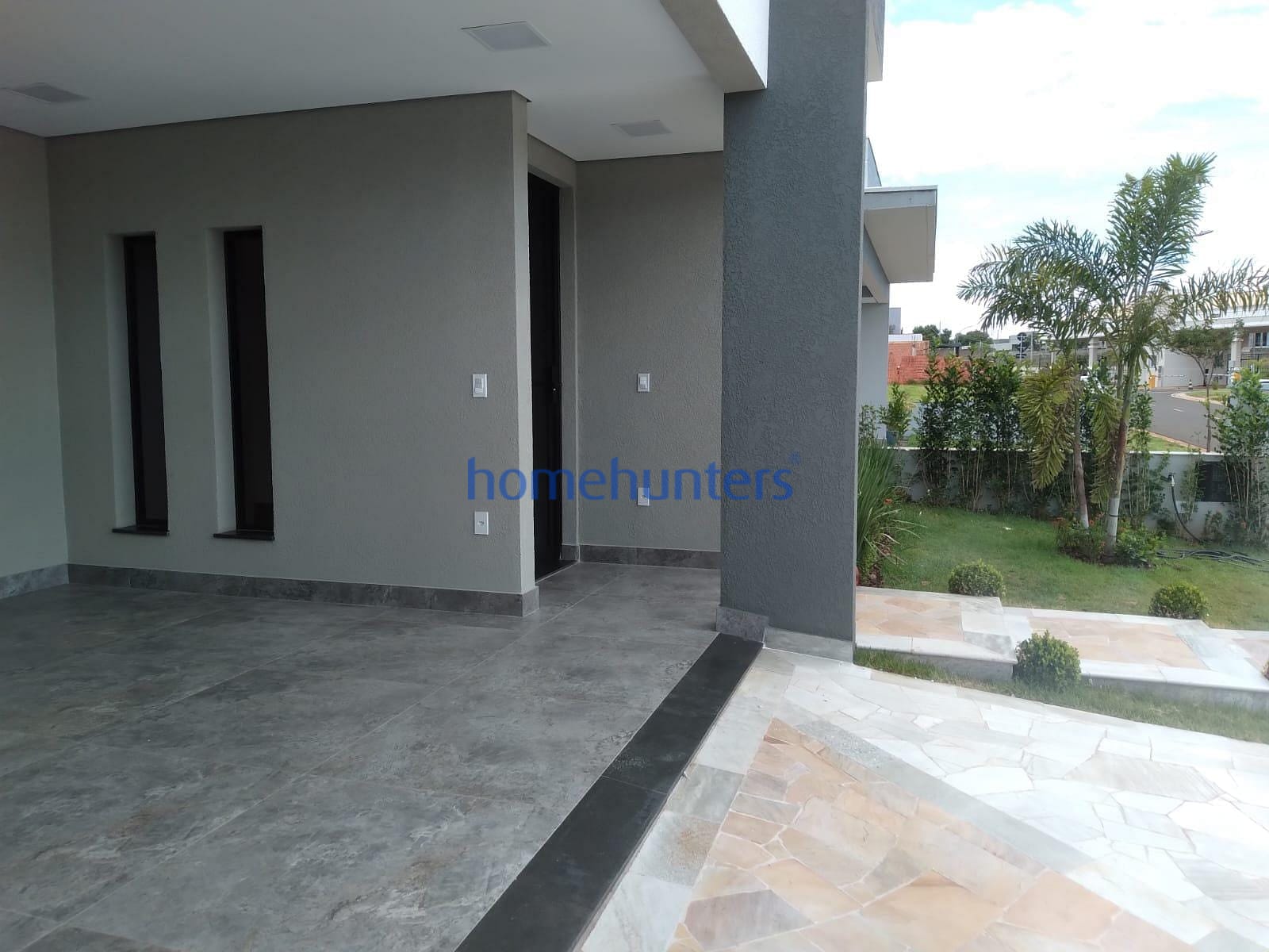 Casa à venda com 3 quartos, 242m² - Foto 3