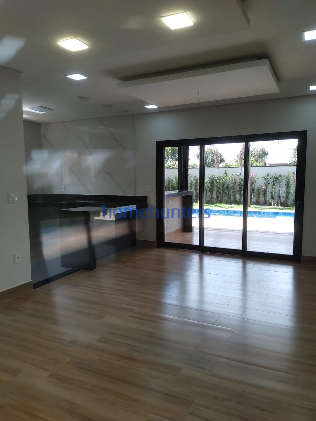 Casa à venda com 3 quartos, 242m² - Foto 6
