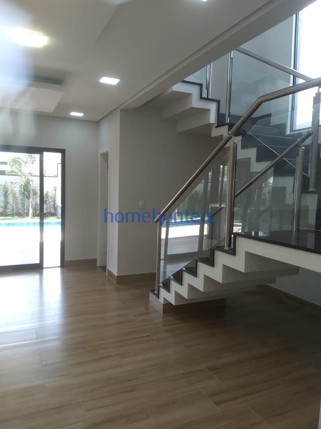 Casa à venda com 3 quartos, 242m² - Foto 7