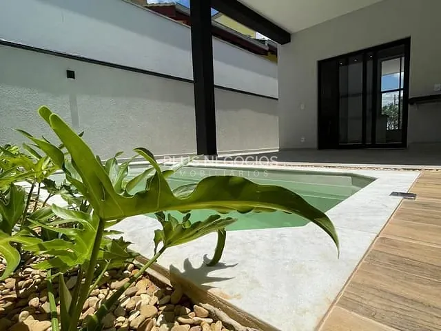 Casa com 250m² 3 quartos e 3 banheiros, à venda, no bairro Cajuru do Sul em Sorocaba