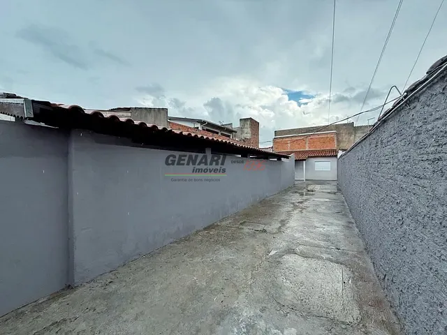 Casa com 250m² 3 quartos e 2 banheiros, à venda, no bairro Jardim Nova Indaia em Indaiatuba