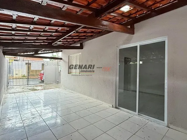Casa com 250m² 3 quartos e 2 banheiros, à venda, no bairro Jardim Nova Indaia em Indaiatuba