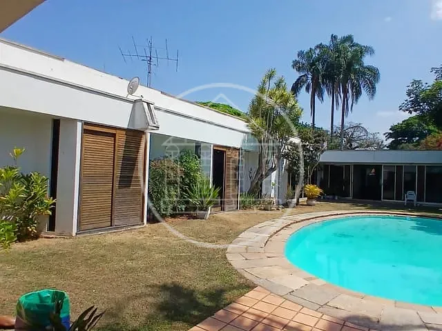 Casa com 1000m² 4 quartos e 3 banheiros, à venda ou para alugar, no bairro Brooklin em São Paulo