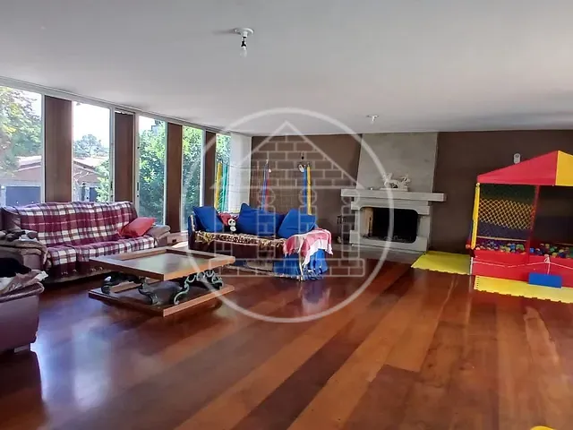 Casa com 1000m² 4 quartos e 3 banheiros, à venda ou para alugar, no bairro Brooklin em São Paulo