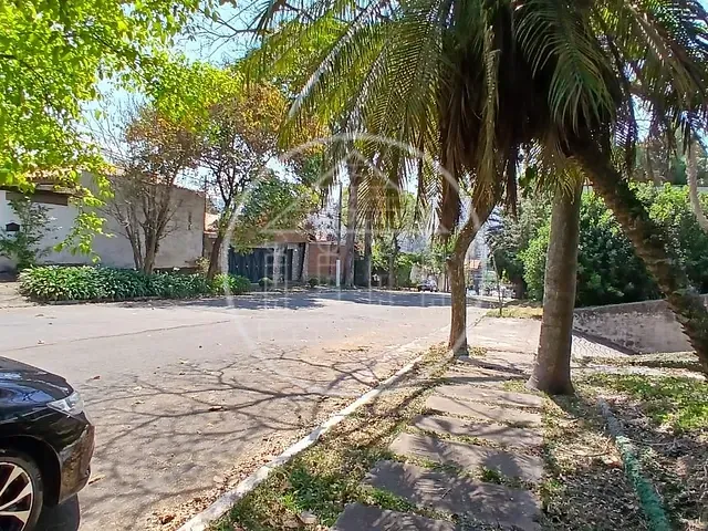 Casa com 1000m² 4 quartos e 3 banheiros, à venda ou para alugar, no bairro Brooklin em São Paulo
