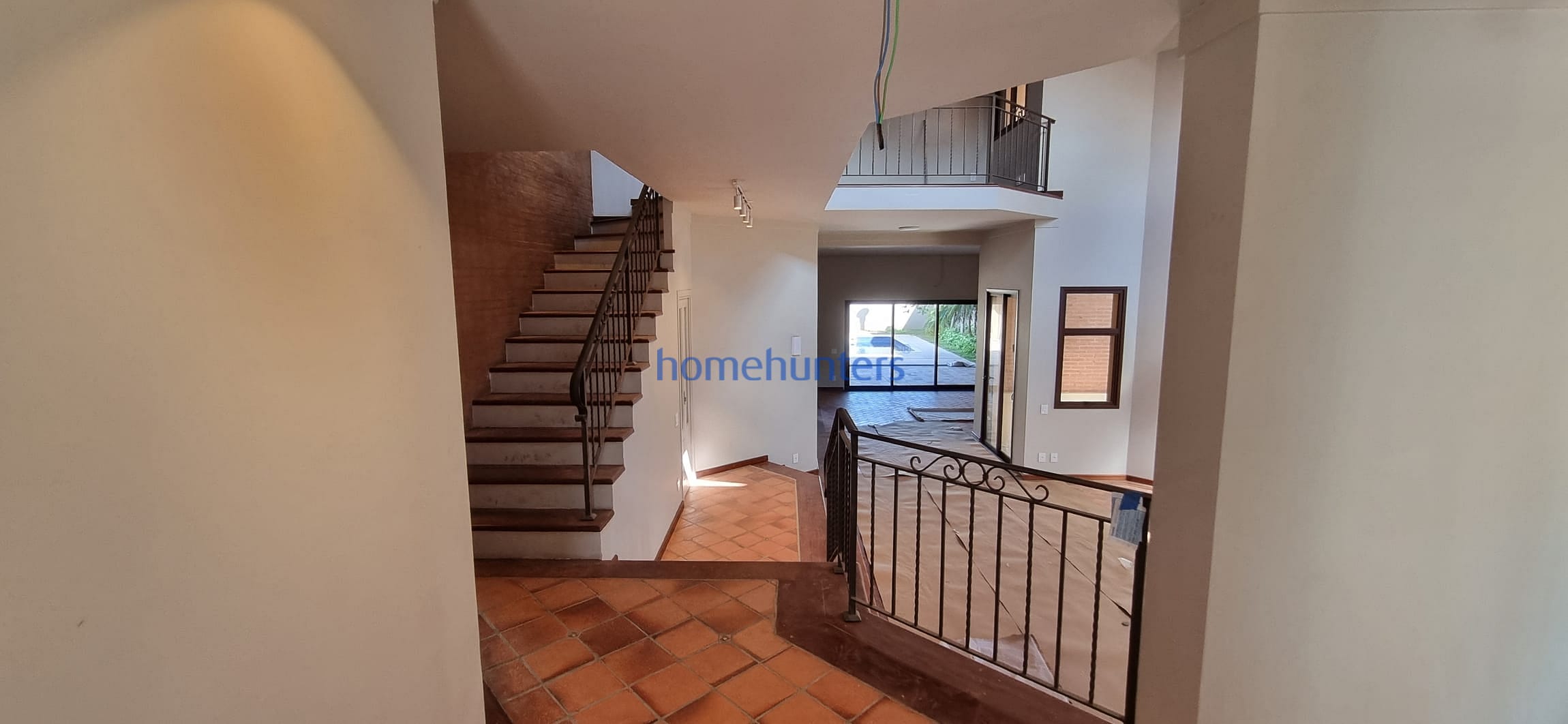 Casa à venda com 4 quartos, 375m² - Foto 3