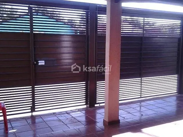 Casa com 200m² 3 quartos e 2 banheiros, à venda, no bairro Núcleo Habitacional Universitárias em Campo Grande