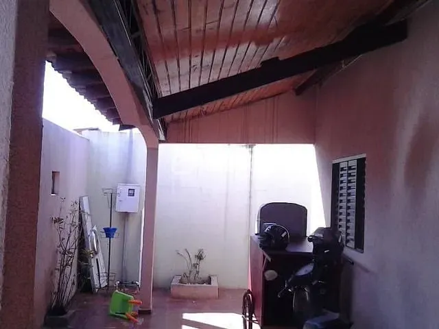 Casa com 200m² 3 quartos e 2 banheiros, à venda, no bairro Núcleo Habitacional Universitárias em Campo Grande