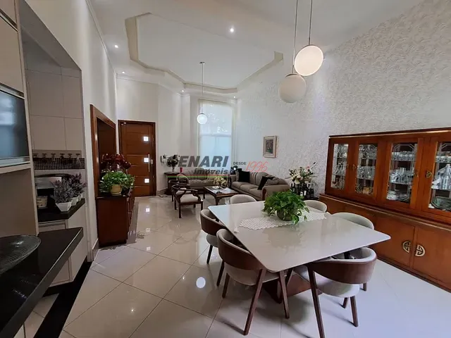 Casa com 250m² 3 quartos e 4 banheiros, à venda, no bairro Jardim Regina em Indaiatuba