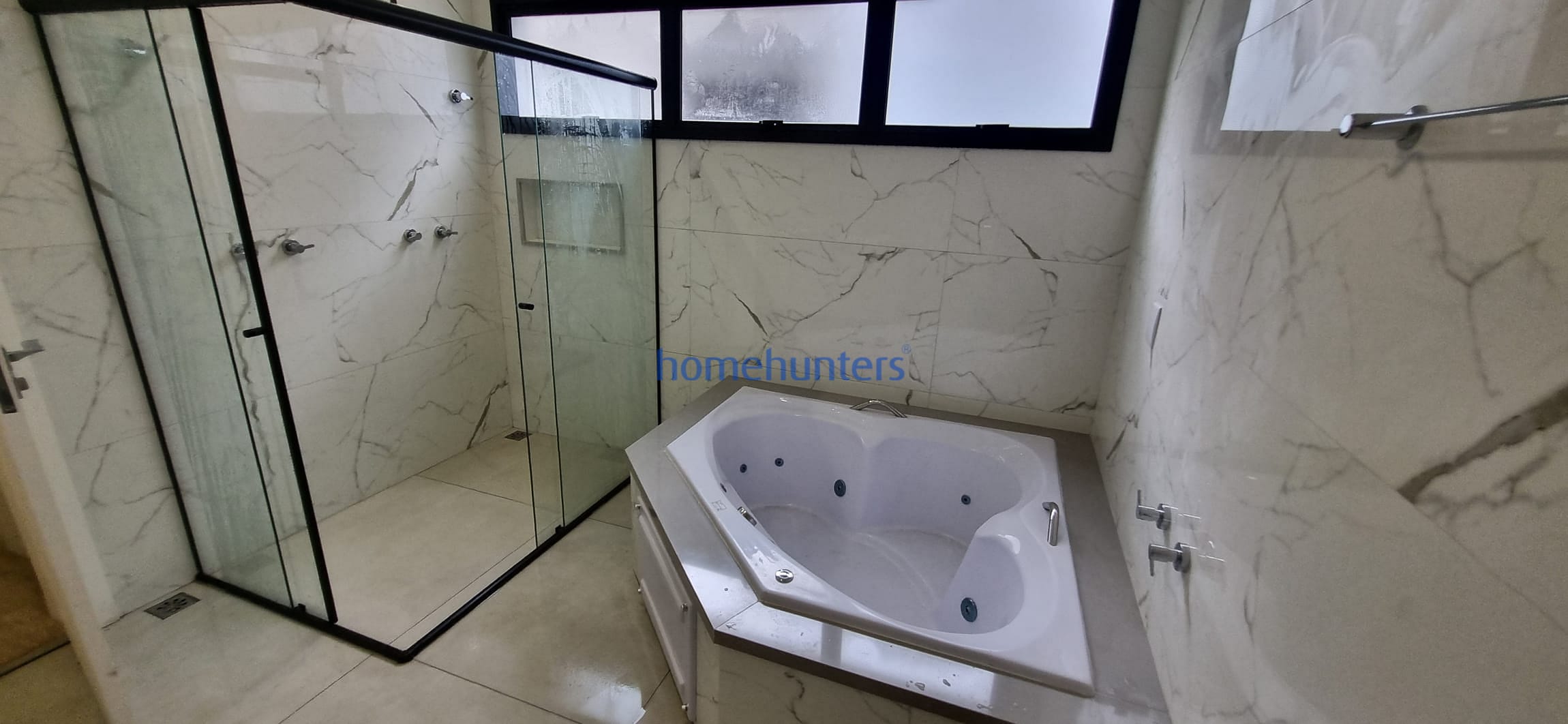 Casa à venda com 4 quartos, 305m² - Foto 44