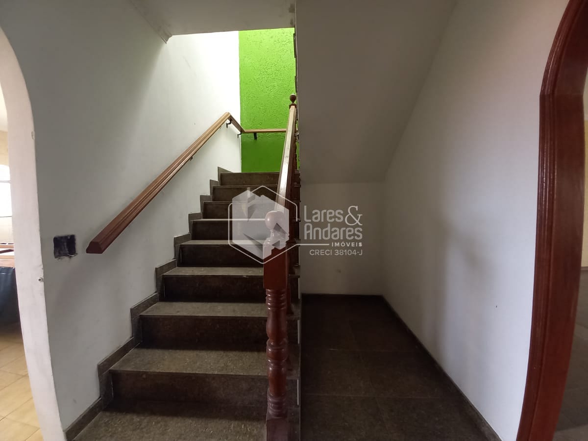 Casa à venda com 4 quartos, 377m² - Foto 32