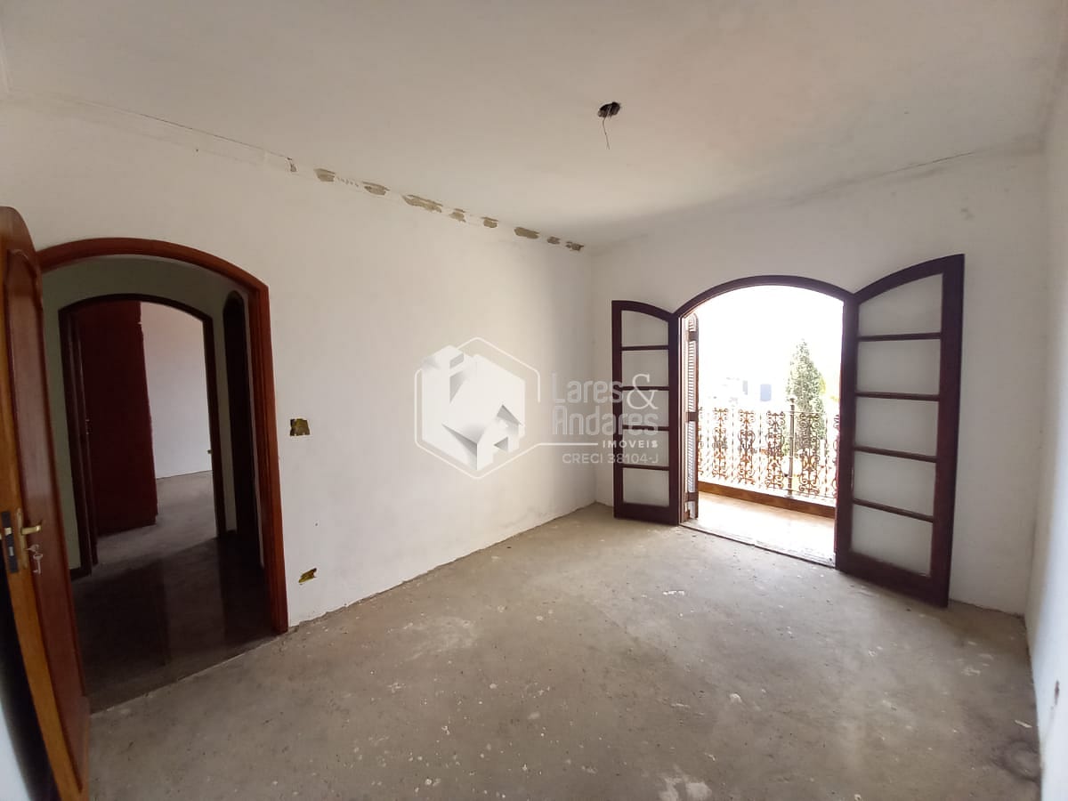 Casa à venda com 4 quartos, 377m² - Foto 26