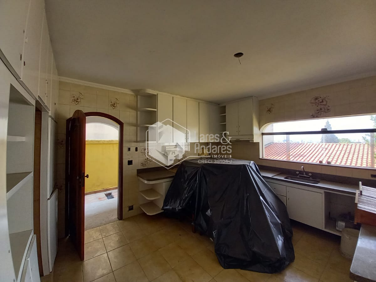 Casa à venda com 4 quartos, 377m² - Foto 8
