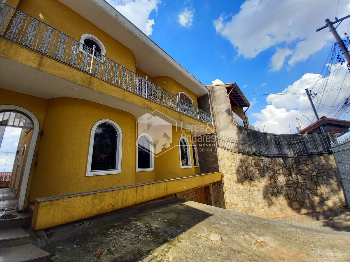 Casa à venda com 4 quartos, 377m² - Foto 3