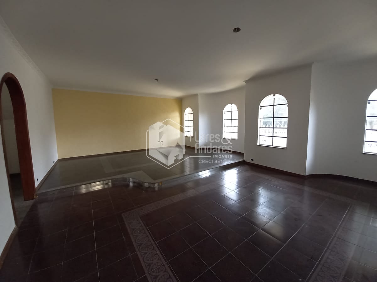 Casa à venda com 4 quartos, 377m² - Foto 4