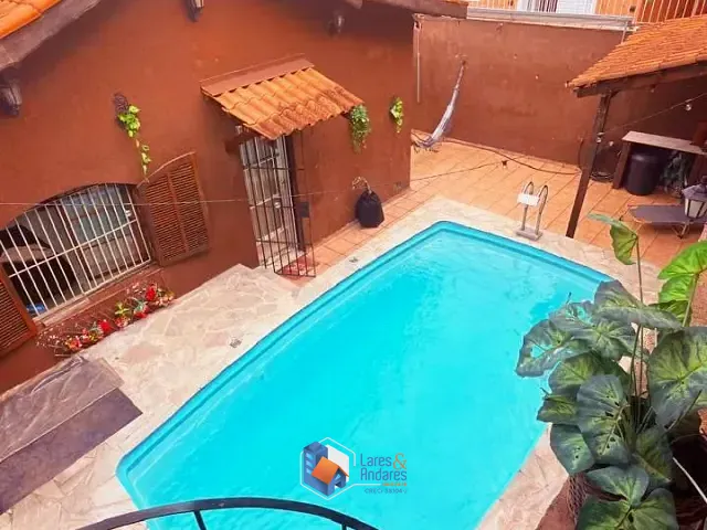 Casa com 250m² 3 quartos e 3 banheiros, à venda, no bairro Jardim do Colégio (Zona Norte) em São Paulo