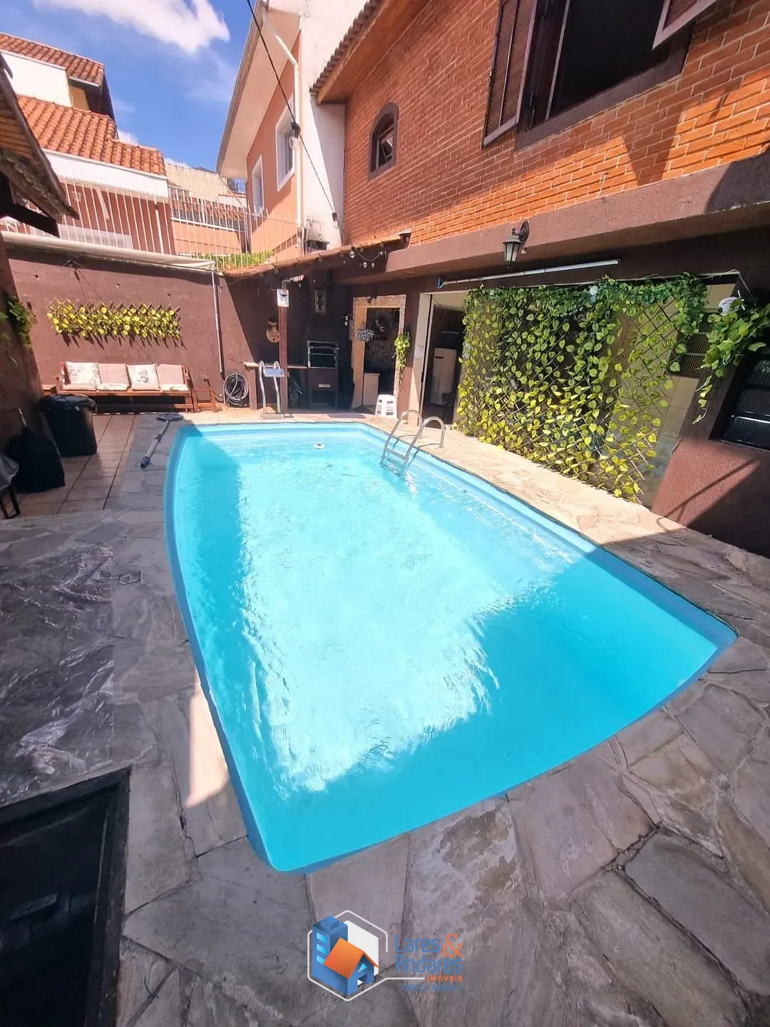 Casa, 3 quartos, 240 m² - Foto 1