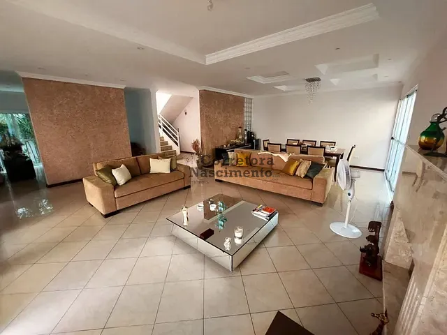 Casa com 327m² 4 quartos e 5 banheiros, à venda ou para alugar, no bairro Jardim Altos de Santana II em Jacareí