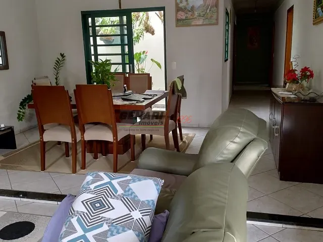 Casa com 250m² 3 quartos e 3 banheiros, à venda, no bairro Jardim Europa em Indaiatuba