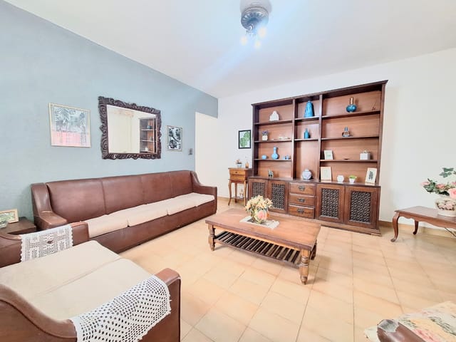 Foto do Casa - Casa tipo para venda em Vila Cavaton com 2 quartos, 132m² | Lares e Andares Imóveis