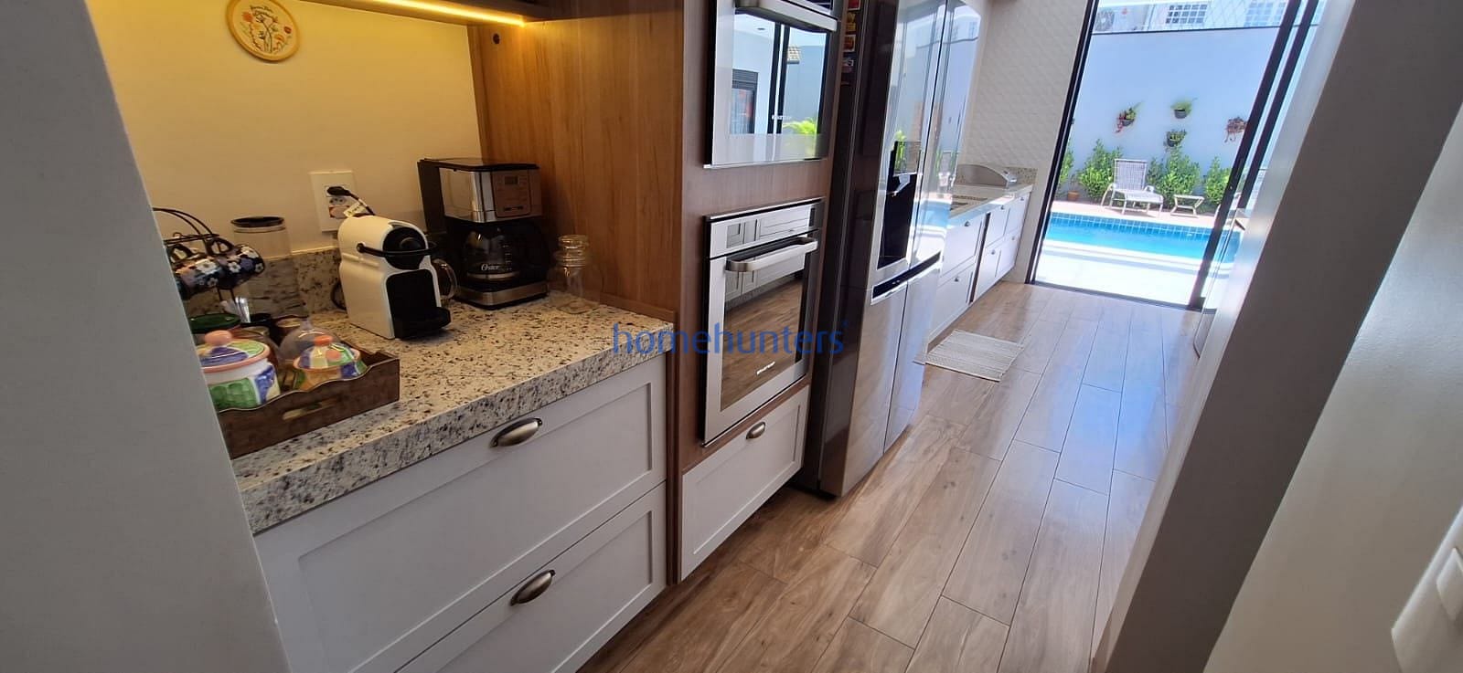 Casa à venda com 4 quartos, 252m² - Foto 12