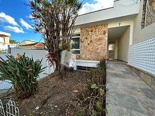 Foto do Casa-Casa tipo para venda em Água Fria com 4 quartos, sendo 2 suítes, 256m²