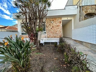 Foto do Casa-Casa tipo para venda em Água Fria com 4 quartos, sendo 2 suítes, 256m²