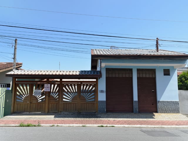Casa 2 quartos e 1 banheiro, à venda, no bairro Chácara São Silvestre em Taubaté