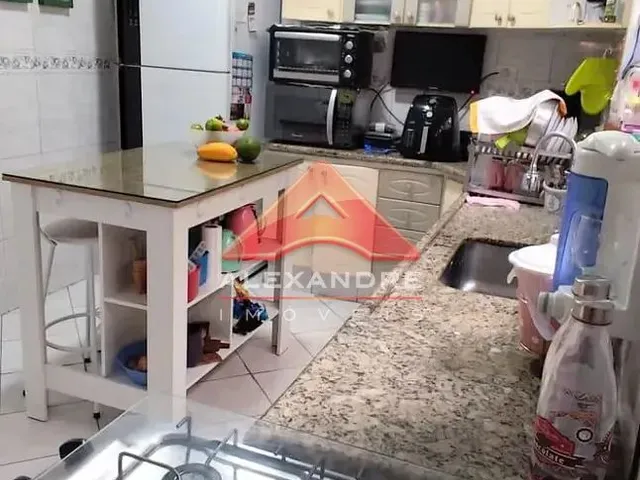 Casa com 10m² 3 quartos e 1 banheiro, à venda, no bairro Jardim Uirá em São José Dos Campos