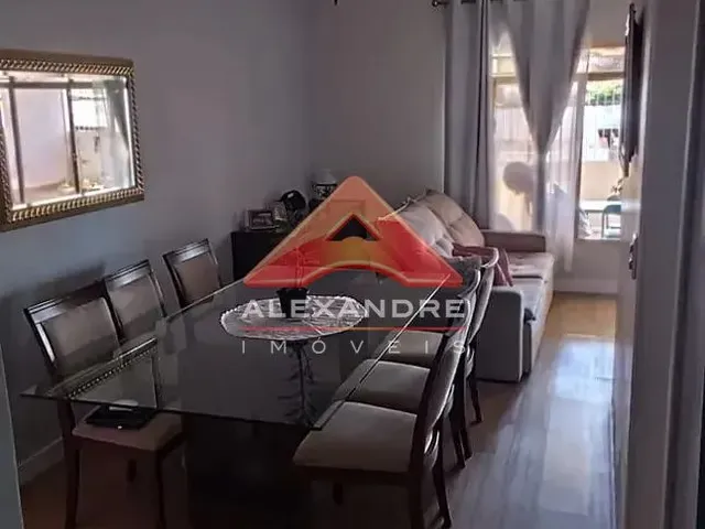Casa com 10m² 3 quartos e 1 banheiro, à venda, no bairro Jardim Uirá em São José Dos Campos