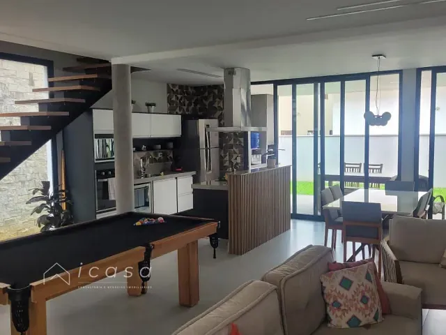 Casa com 252m² 4 quartos e 5 banheiros, à venda, no bairro Urbanova em São José dos Campos