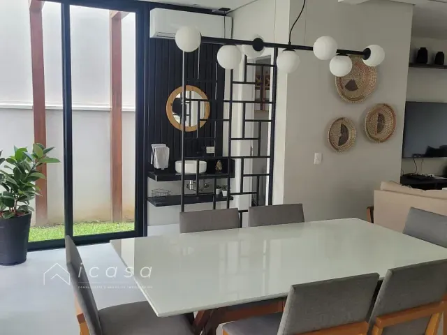 Casa com 252m² 4 quartos e 5 banheiros, à venda, no bairro Urbanova em São José dos Campos