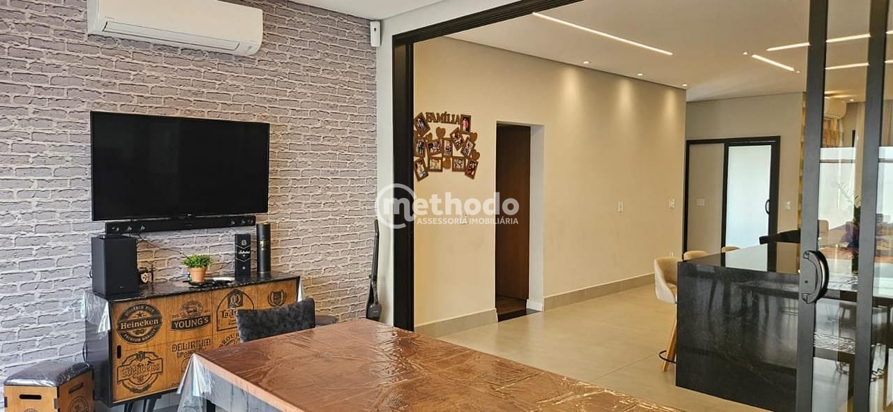 Casa, 3 quartos, 211 m² - Foto 2