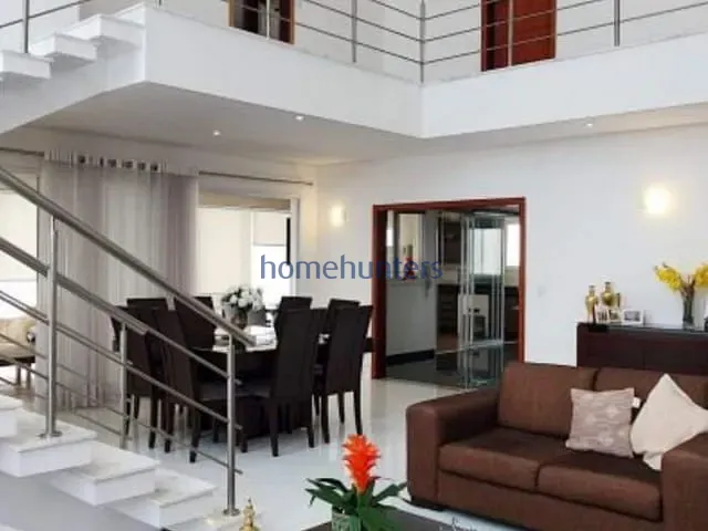 Casa com 600m² 3 quartos e 6 banheiros, à venda, no bairro Dois Córregos em Valinhos