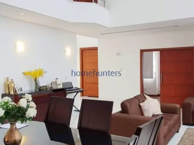 Casa com 600m² 3 quartos e 6 banheiros, à venda, no bairro Dois Córregos em Valinhos