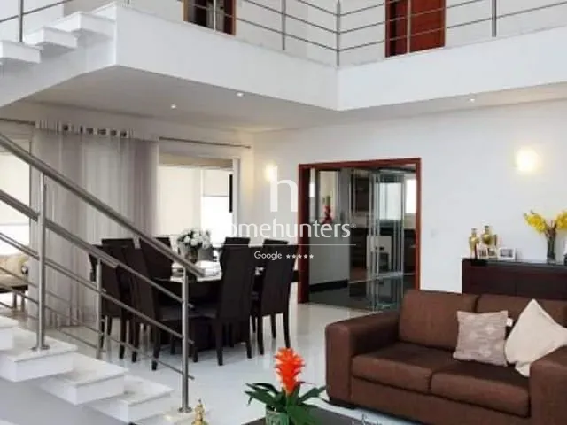 Casa com 600m² 3 quartos e 6 banheiros, à venda, no bairro Dois Córregos em Valinhos