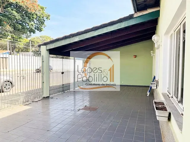 Casa com 300m² 4 quartos e 3 banheiros, à venda, no bairro Centro em Atibaia