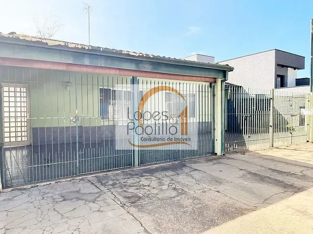 Casa com 300m² 4 quartos e 3 banheiros, à venda, no bairro Centro em Atibaia