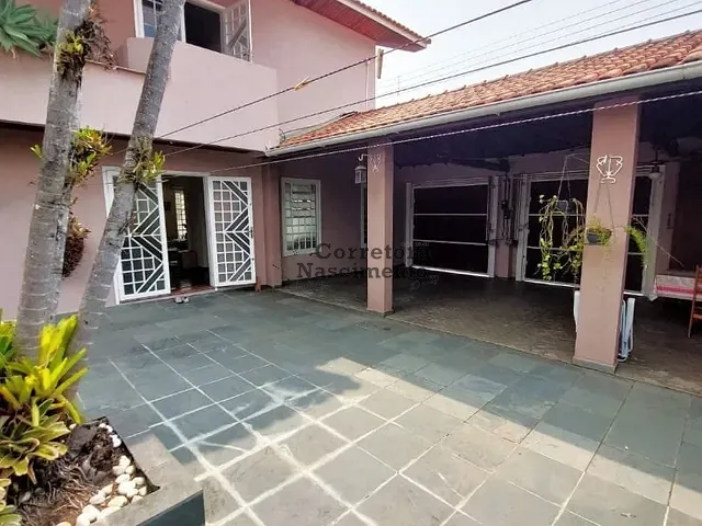 Casa com 256m², à venda, no bairro Jardim Siesta em Jacareí